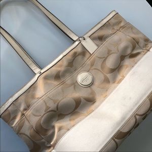 COACH Tote